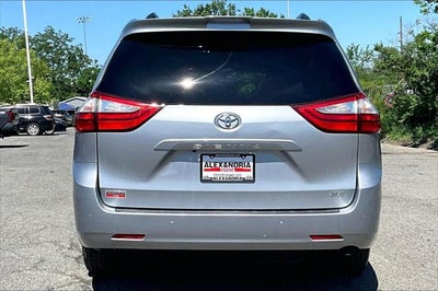 2018 Toyota Sienna XLE Premium