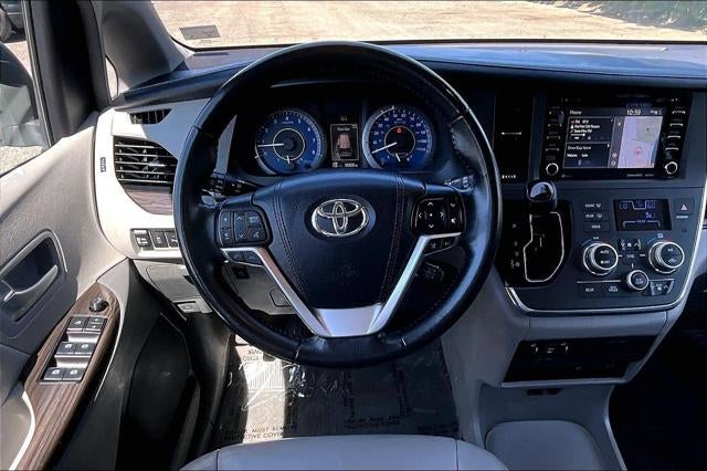 2018 Toyota Sienna XLE Premium
