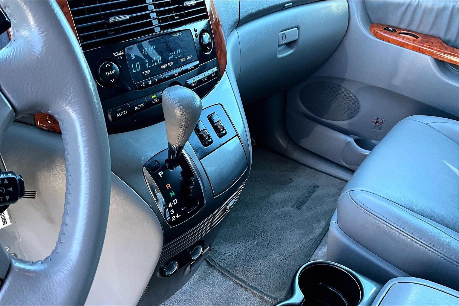 2008 Toyota Sienna XLE