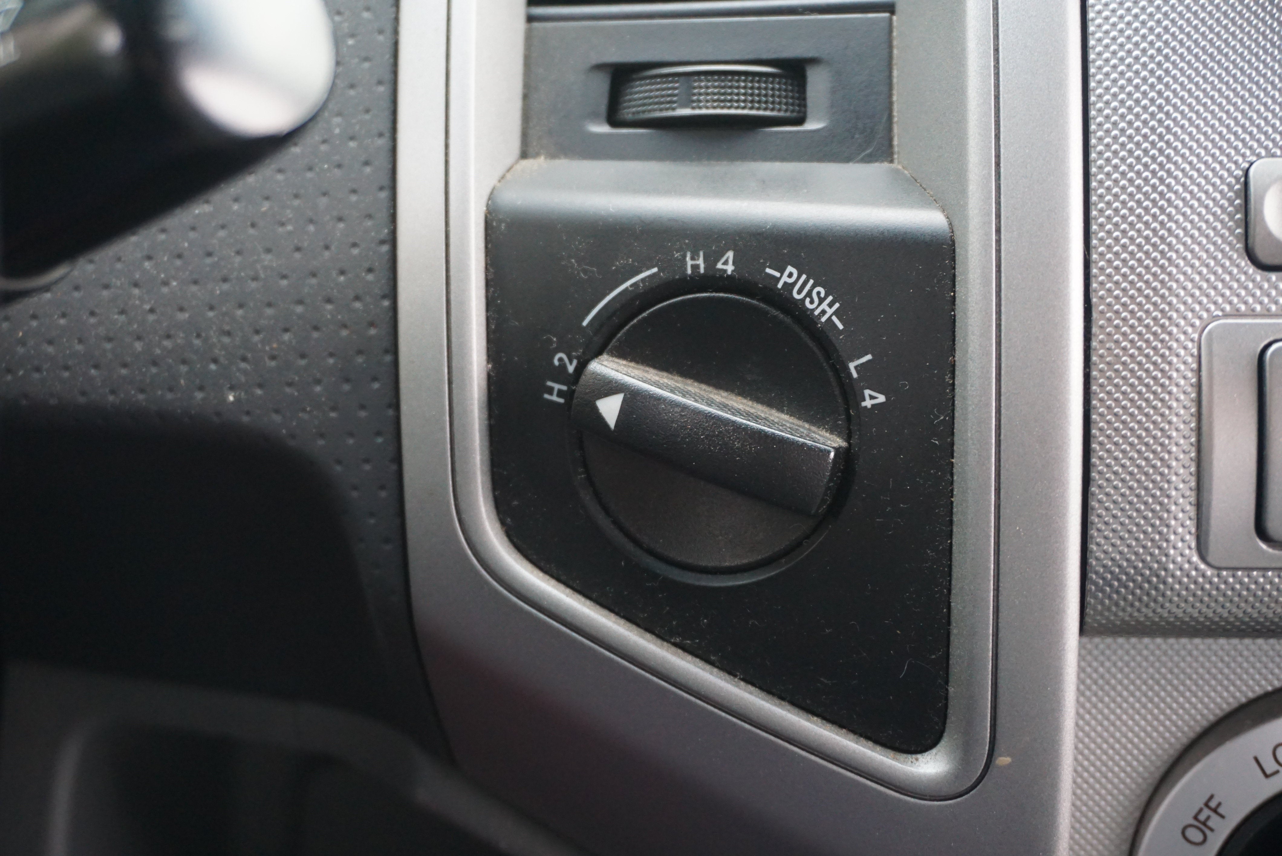 2007 Toyota Tacoma 4WD Access V6 AT (Natl)