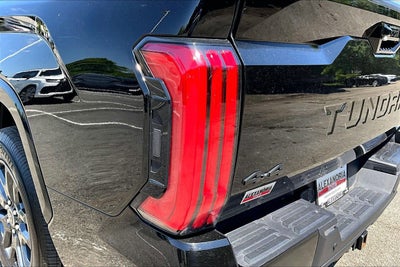 2022 Toyota Tundra 4WD Platinum Hybrid