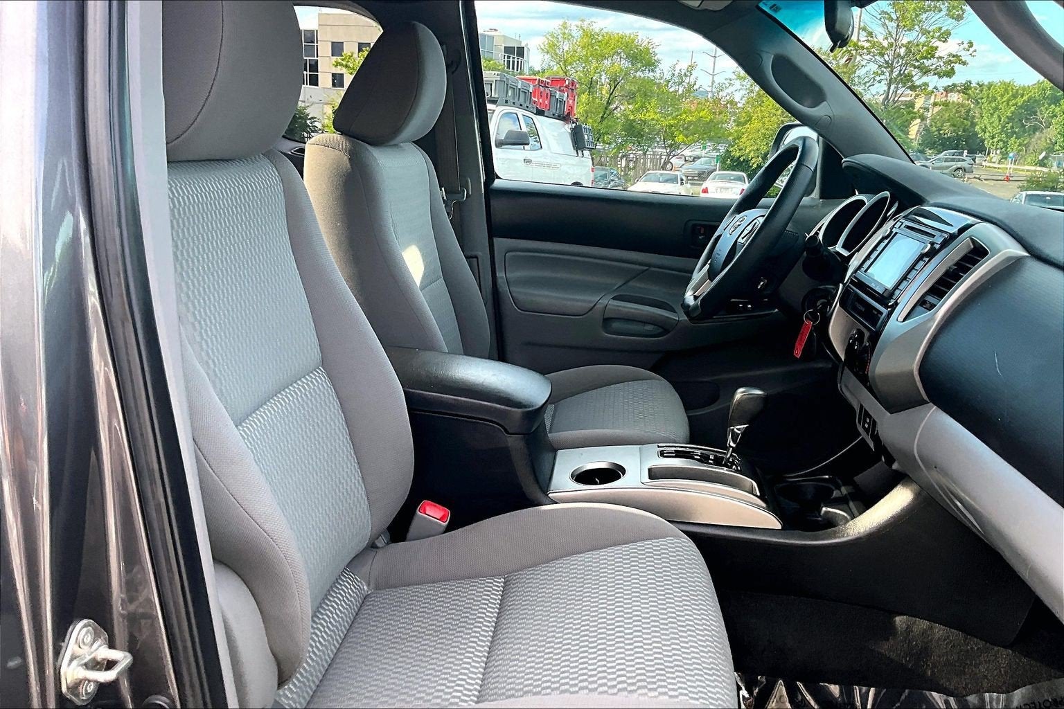 2015 Toyota Tacoma 4WD Access Cab V6 AT (Natl)