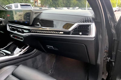 2024 BMW X7 M60i