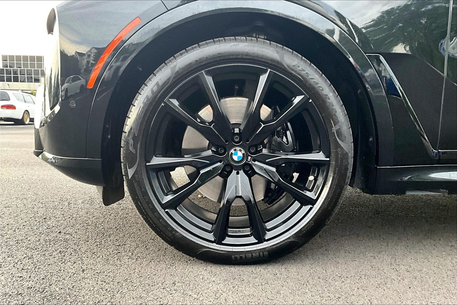 2024 BMW X7 M60i