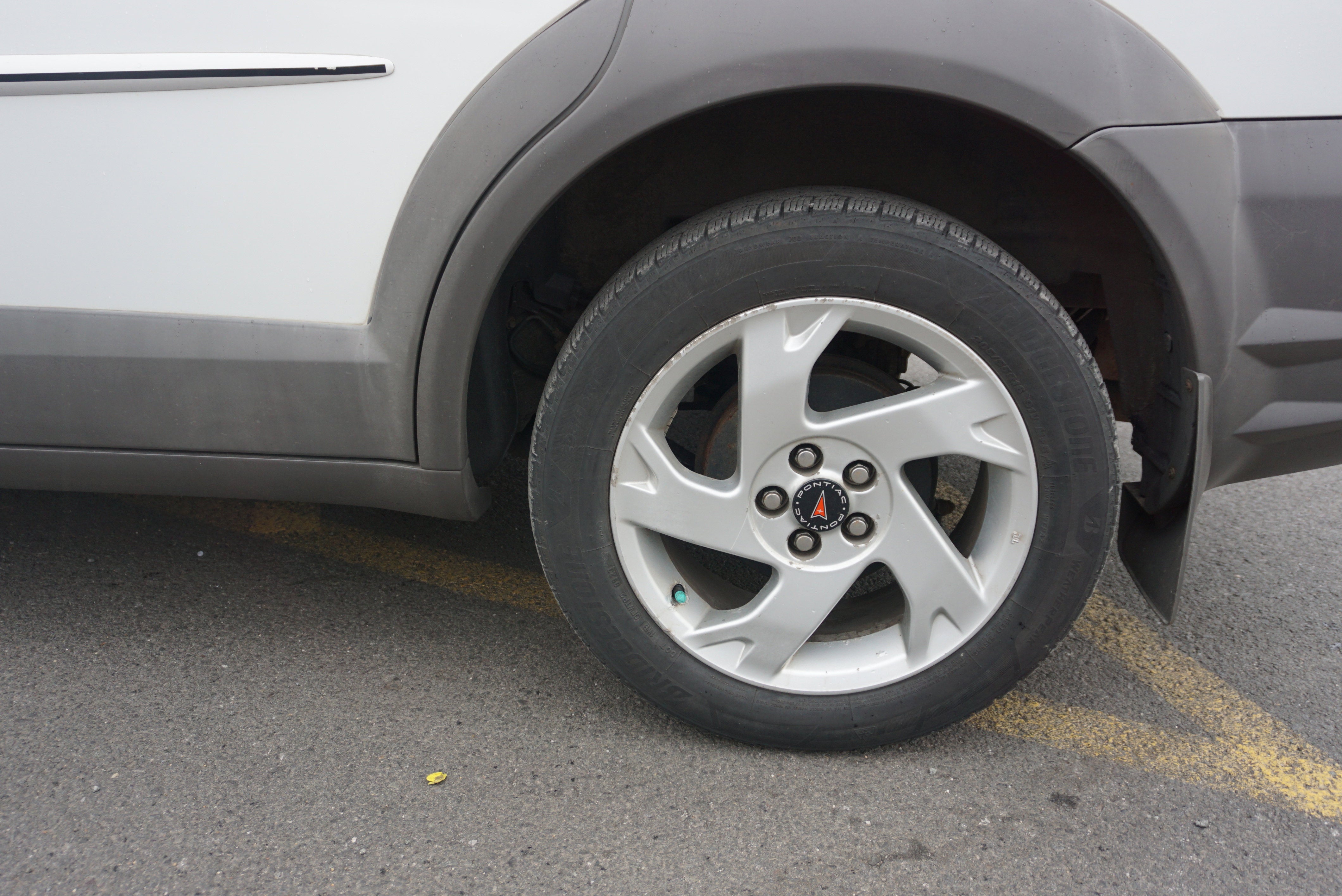 2003 Pontiac Vibe 4dr HB AWD