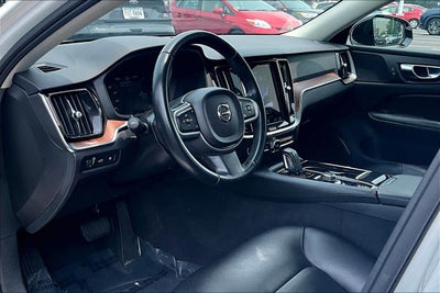 2021 Volvo S60 R-Design Expression