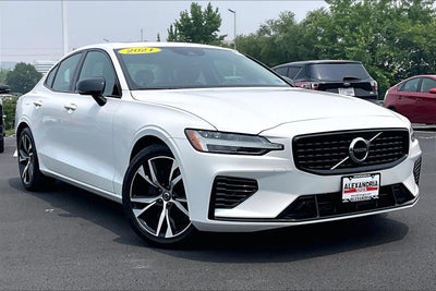 2021 Volvo S60 R-Design Expression