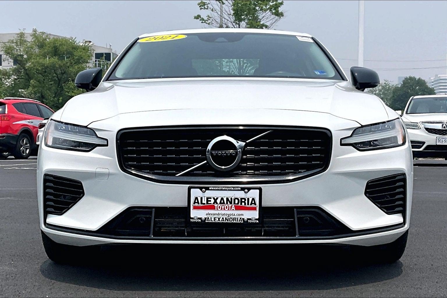 2021 Volvo S60 R-Design Expression