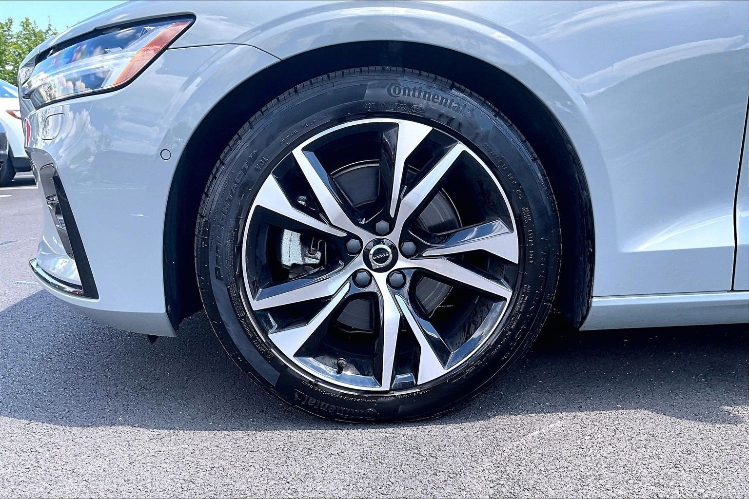 2025 Volvo S60 Plus