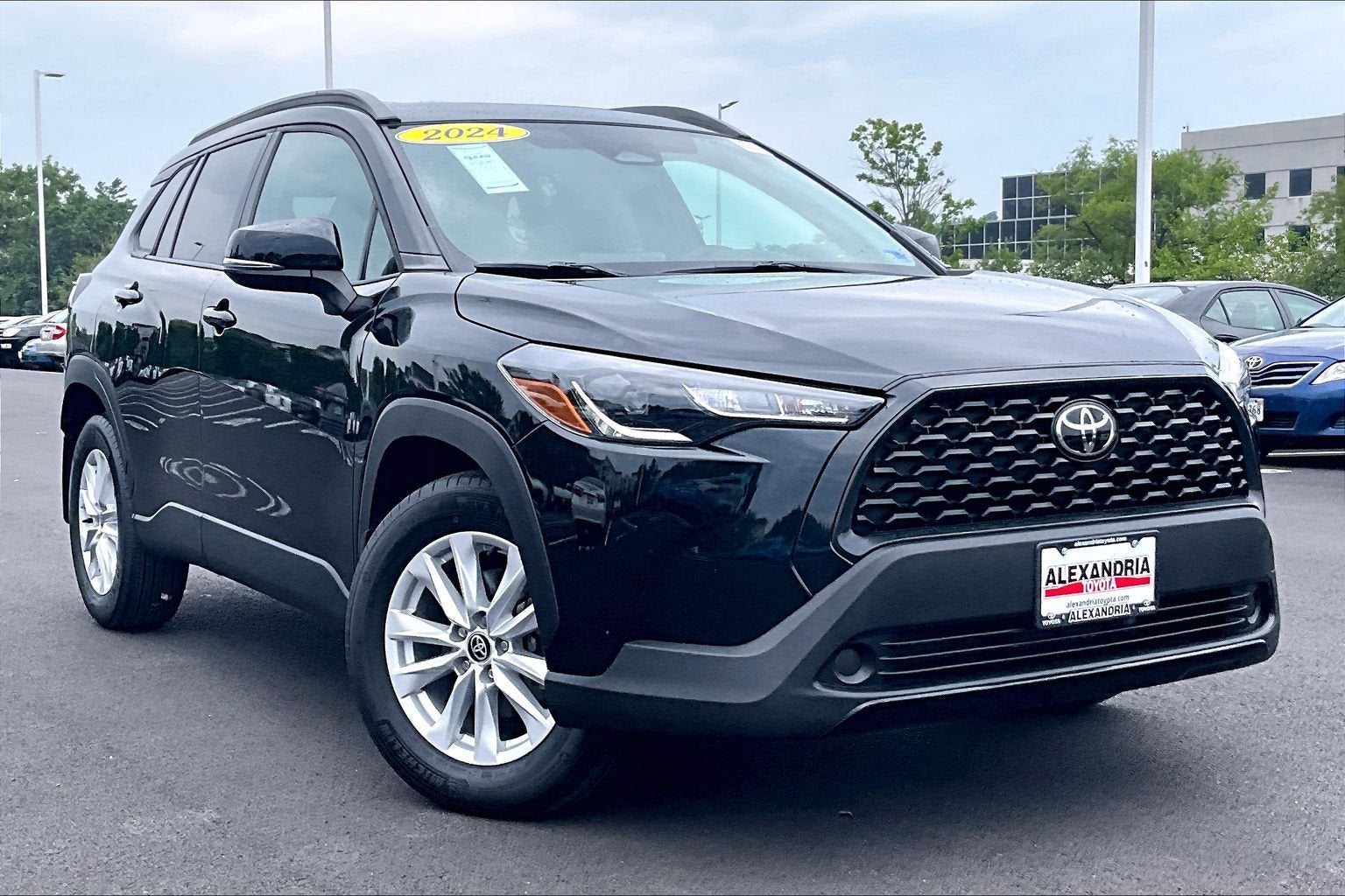 2024 Toyota Corolla Cross LE