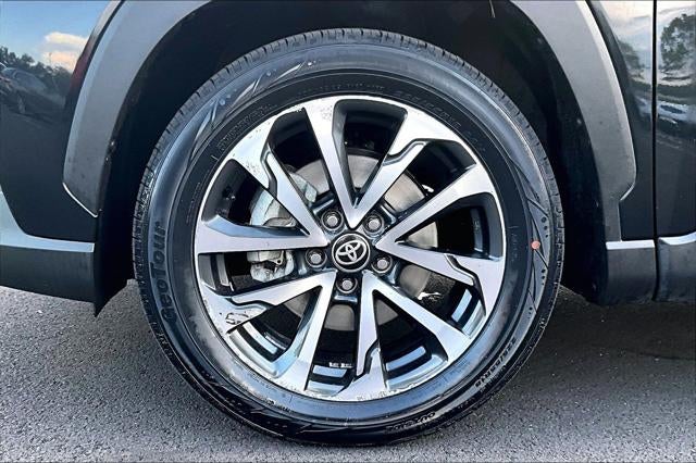 2024 Toyota Corolla Cross XLE