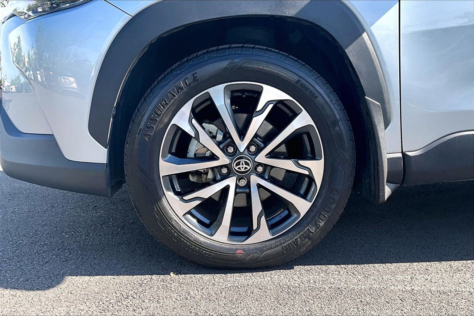 2023 Toyota Corolla Cross XLE