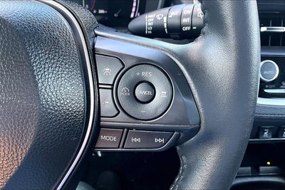 2025 Toyota Corolla Cross XLE