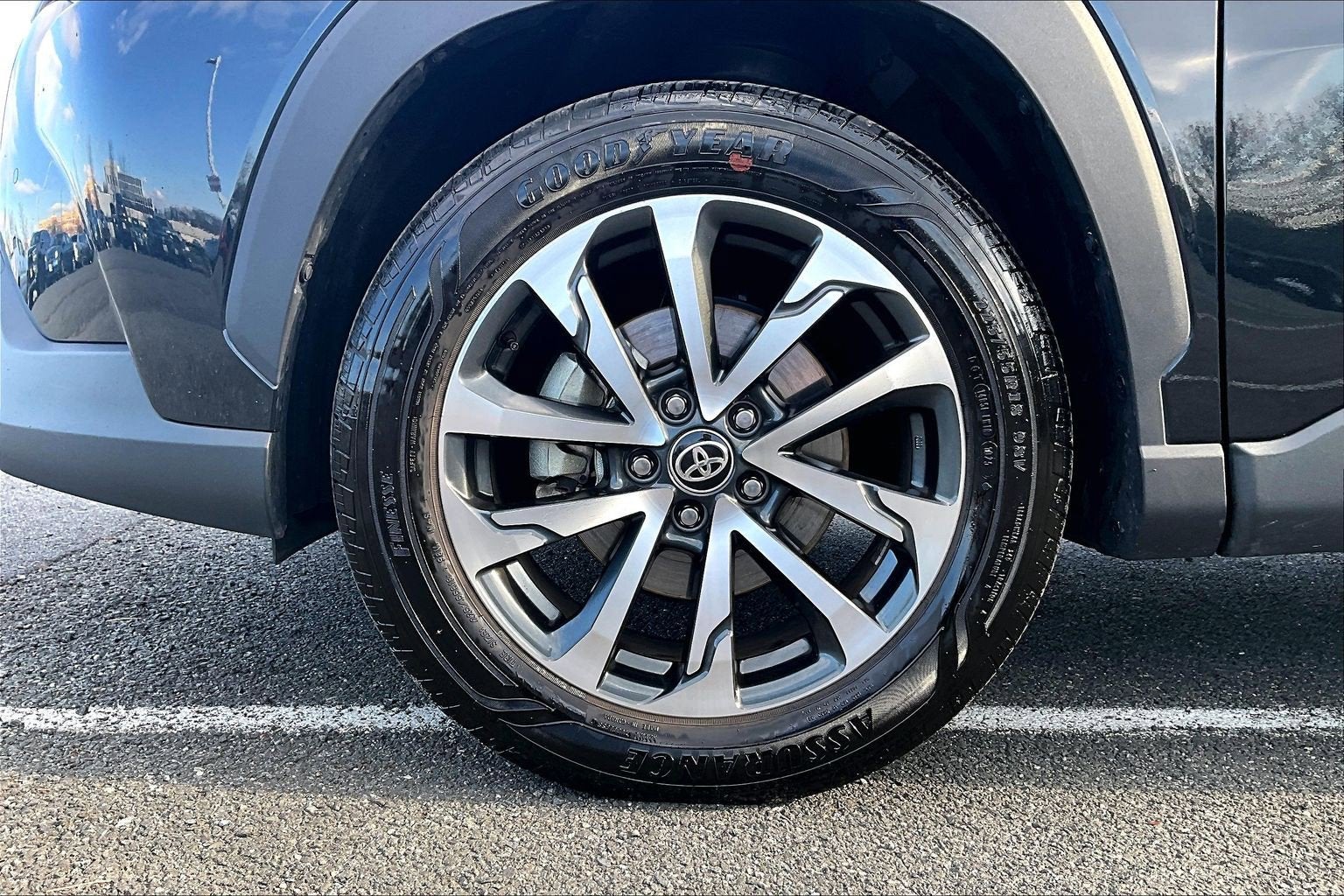 2025 Toyota Corolla Cross XLE