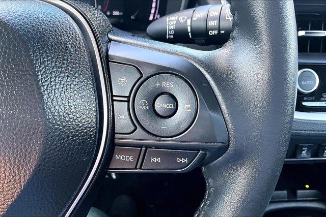 2025 Toyota Corolla Cross XLE