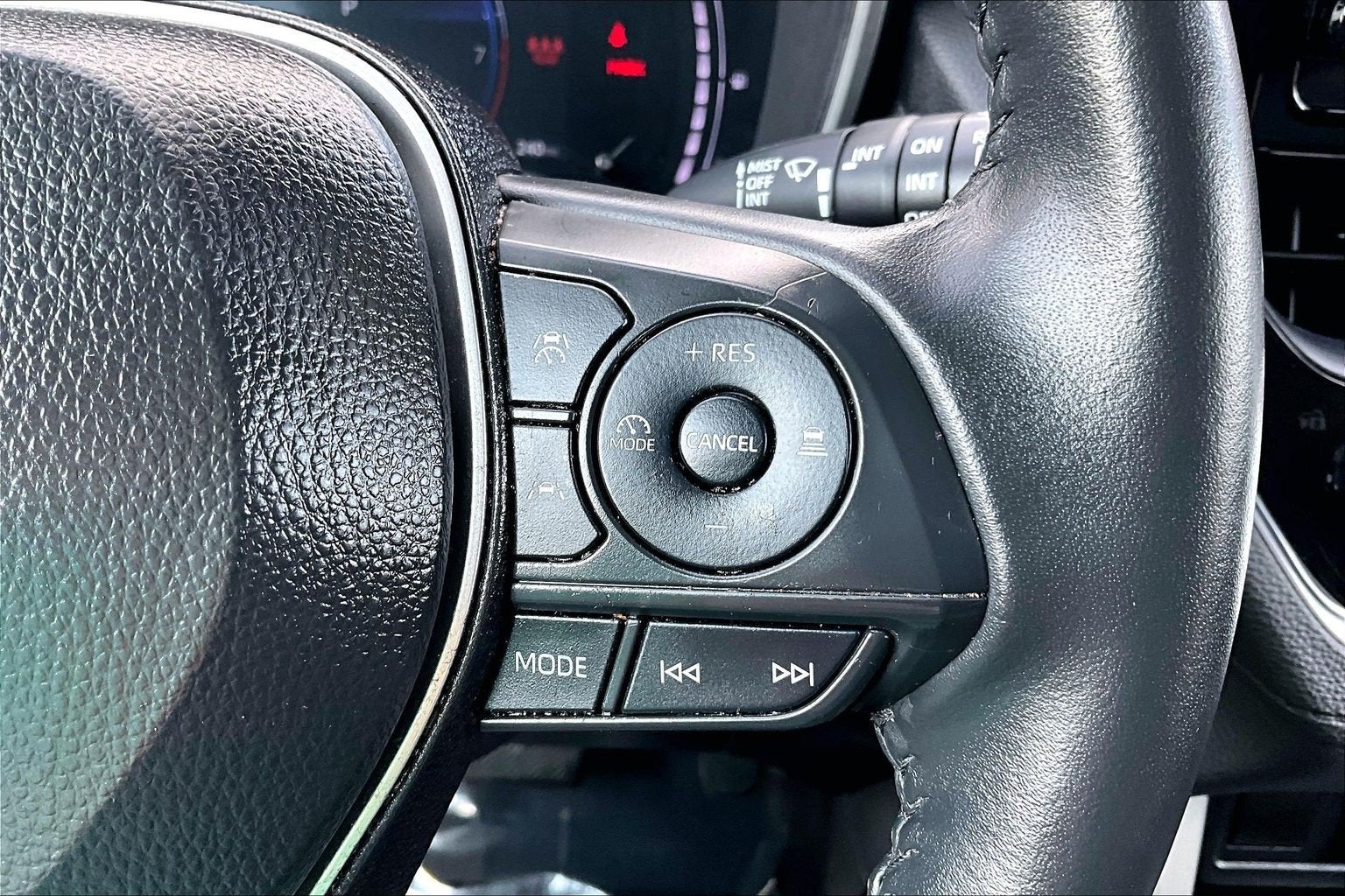 2025 Toyota Corolla Cross XLE