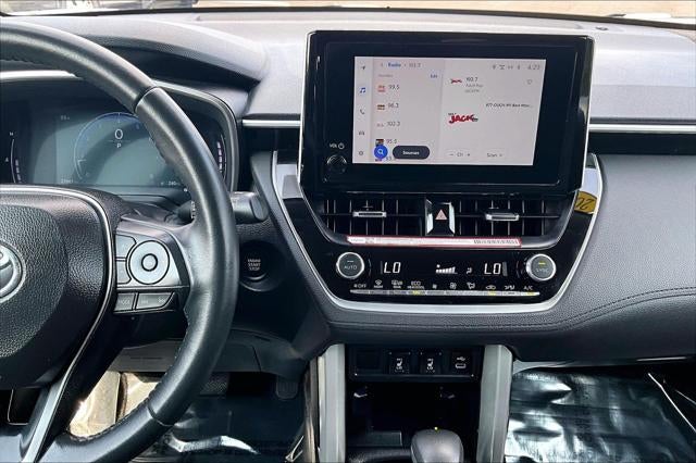 2025 Toyota Corolla Cross XLE