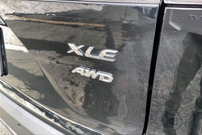 2024 Toyota Corolla Cross XLE