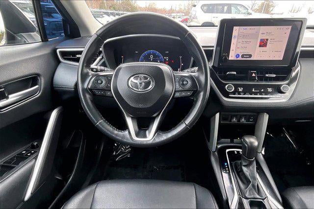 2024 Toyota Corolla Cross XLE
