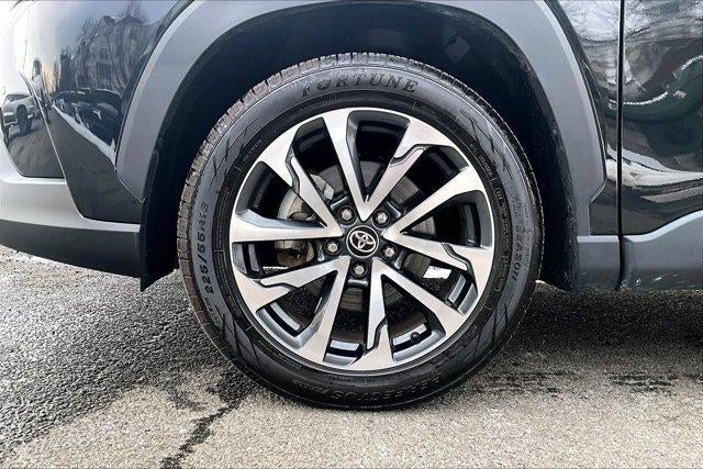 2024 Toyota Corolla Cross XLE