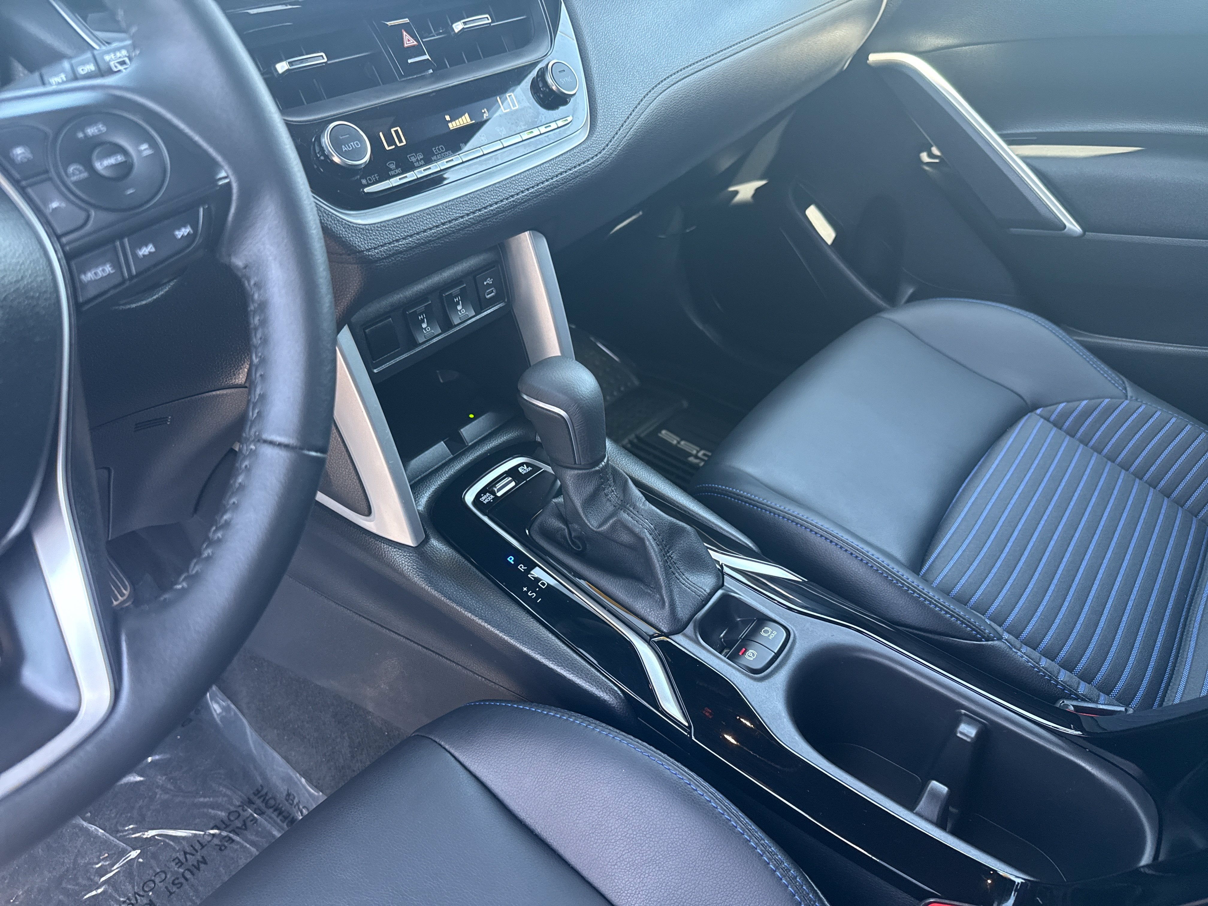 2024 Toyota Corolla Cross Hybrid XSE