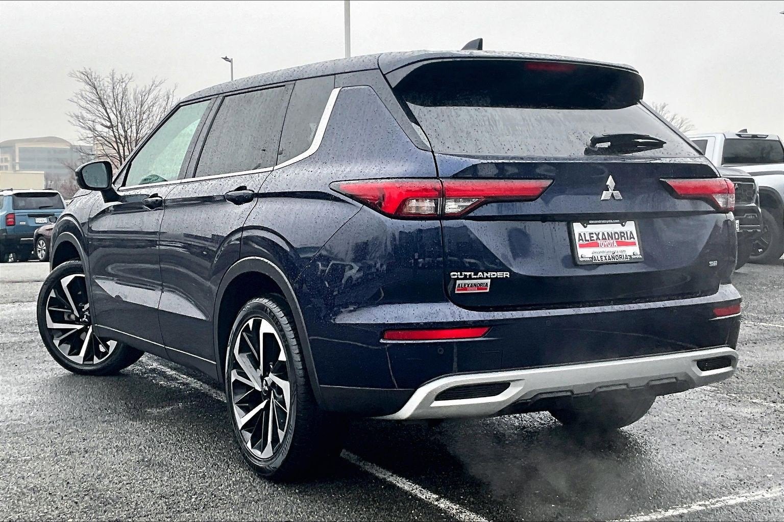 2024 Mitsubishi Outlander SE