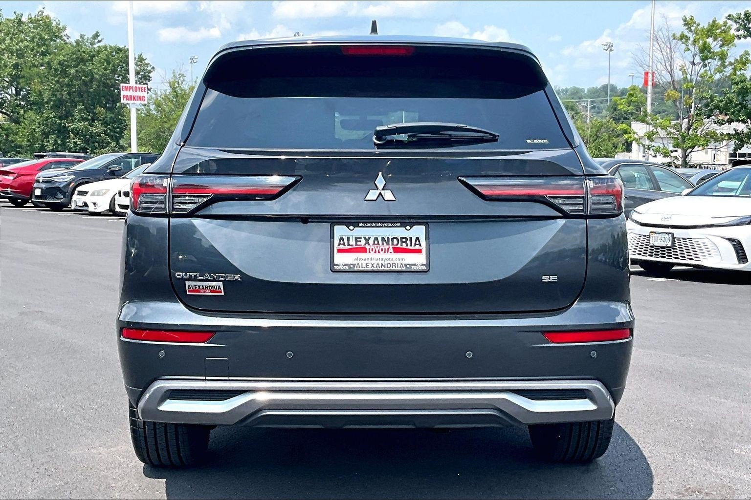 2025 Mitsubishi Outlander SE