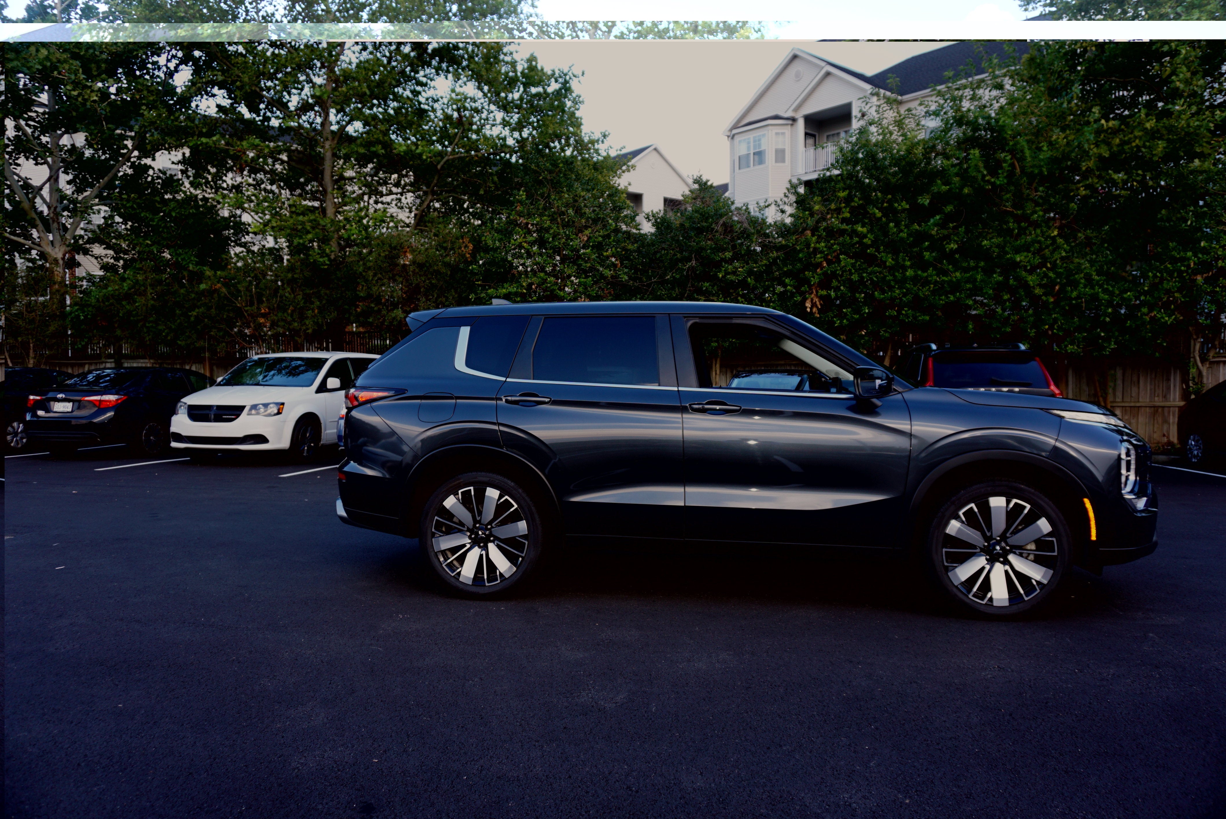 2025 Mitsubishi Outlander SE