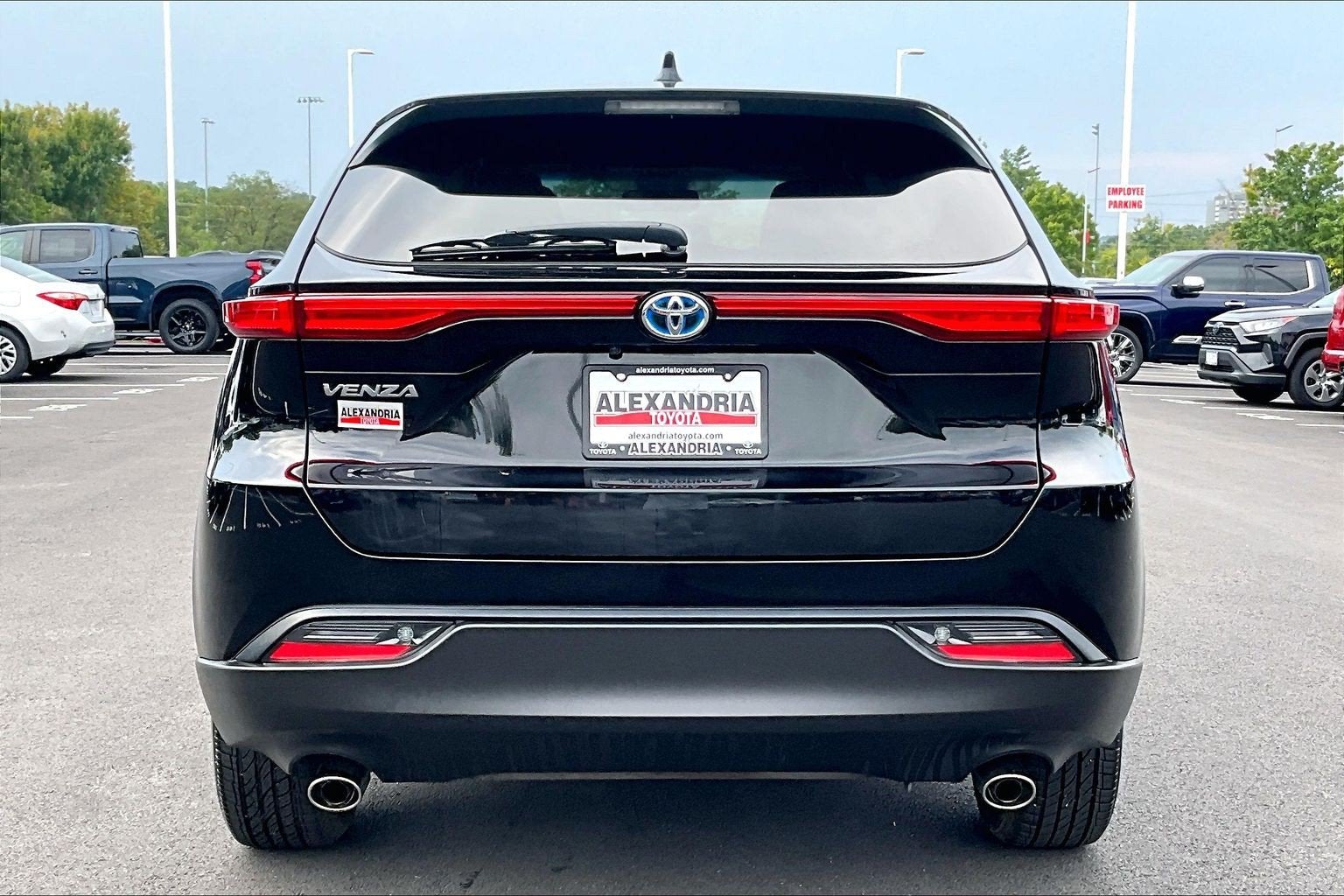 2023 Toyota Venza LE