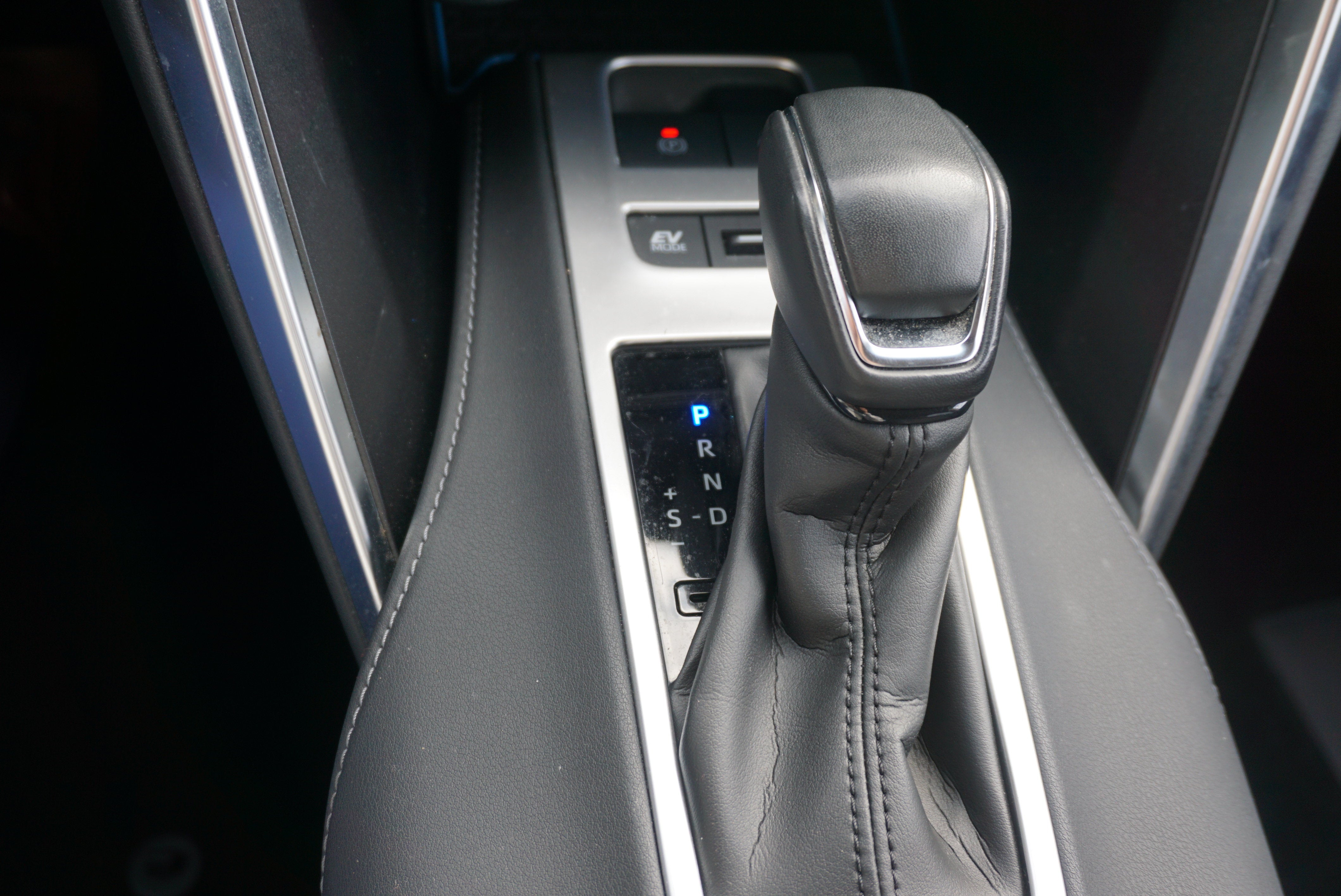 2023 Toyota Venza LE