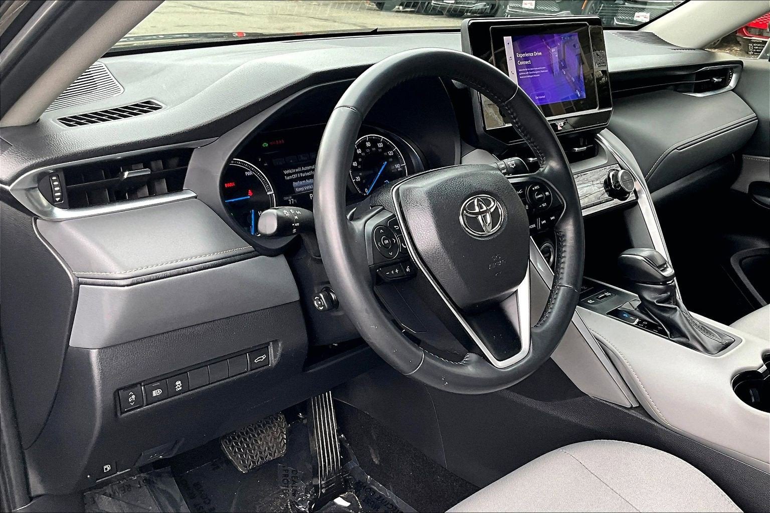 2023 Toyota Venza LE