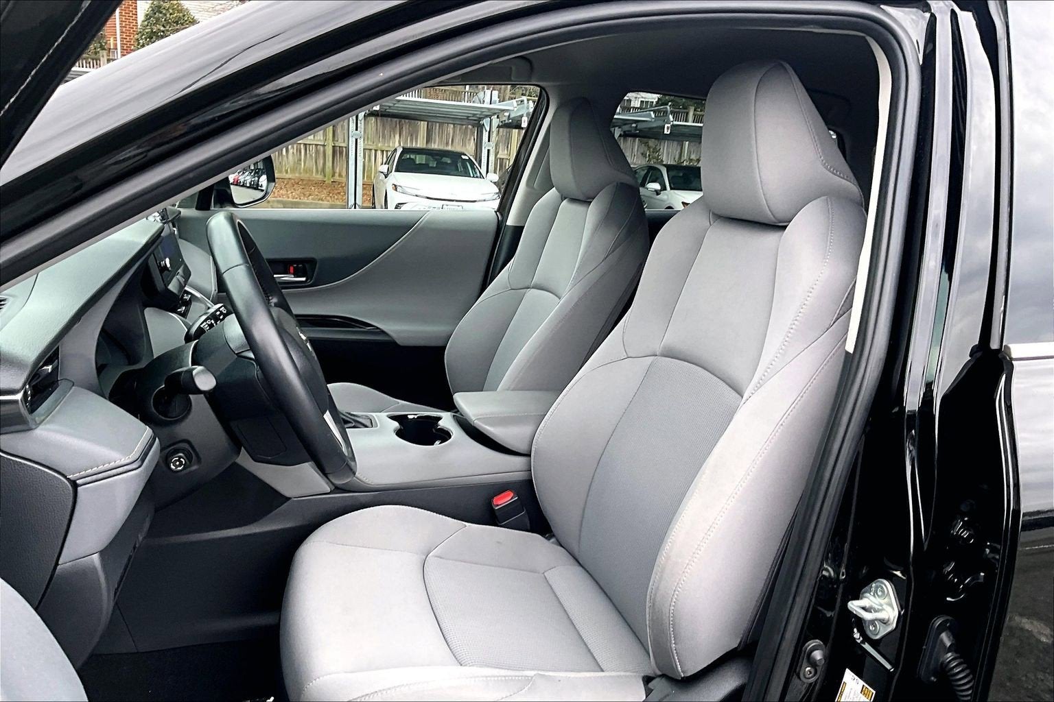 2023 Toyota Venza LE