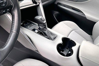 2023 Toyota Venza LE