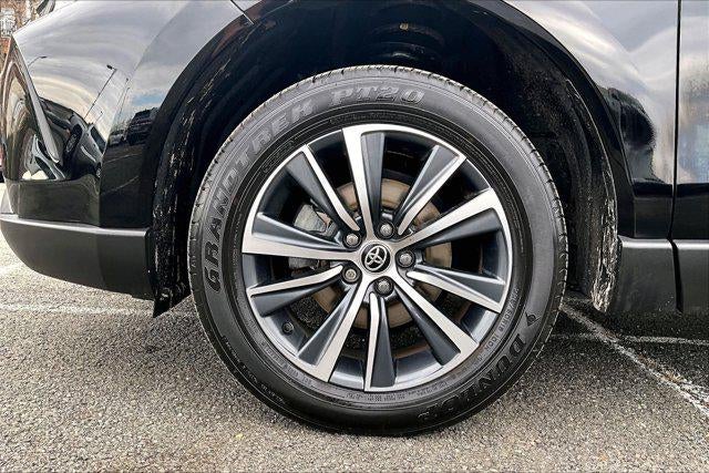 2023 Toyota Venza LE