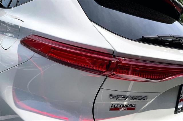 2022 Toyota Venza XLE