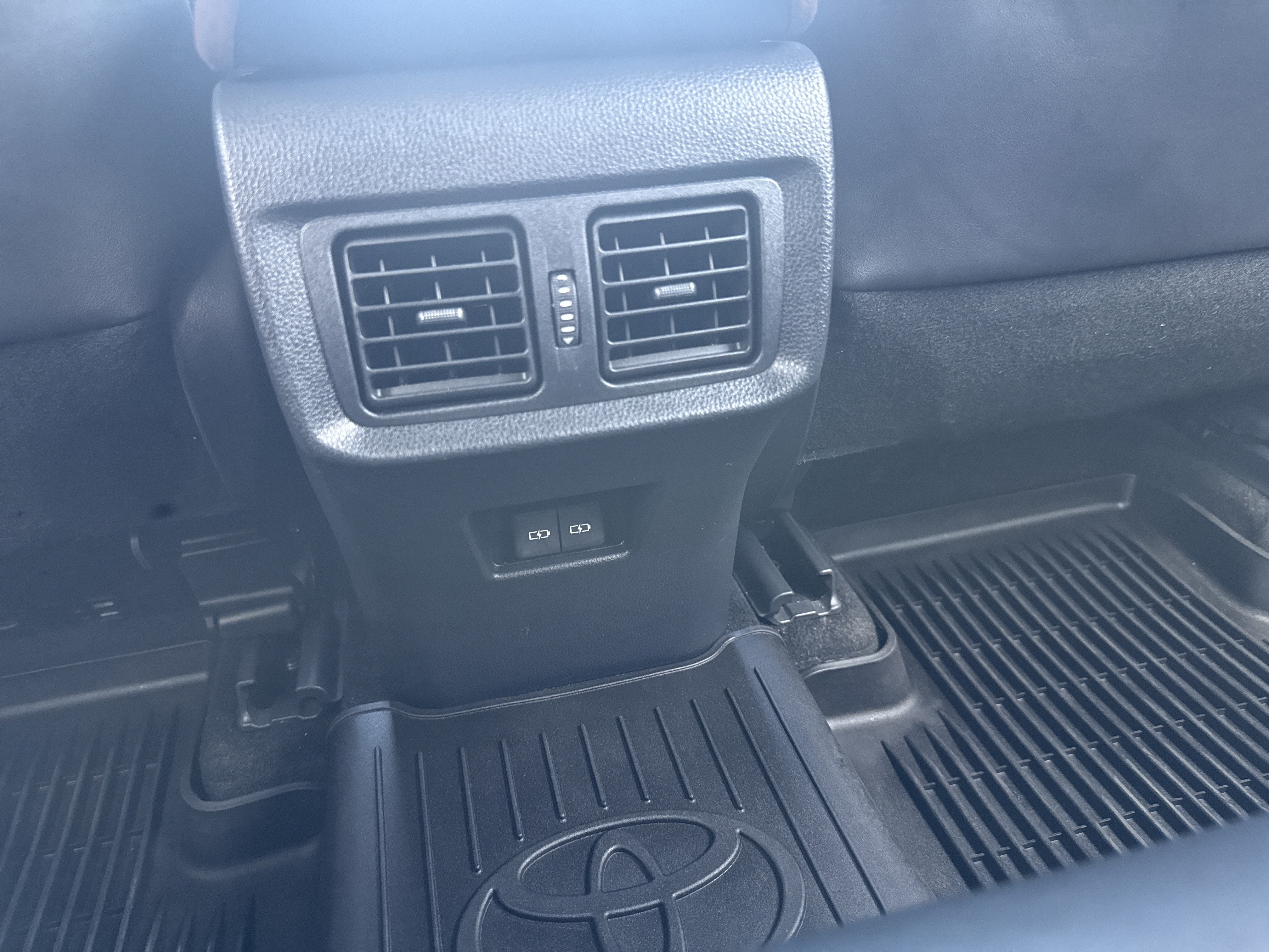 2024 Toyota Venza XLE