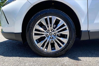2022 Toyota Venza XLE