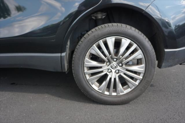 2023 Toyota Venza XLE