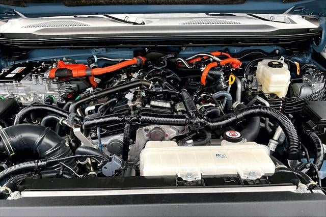 2025 Toyota Land Cruiser 4WD (Natl)