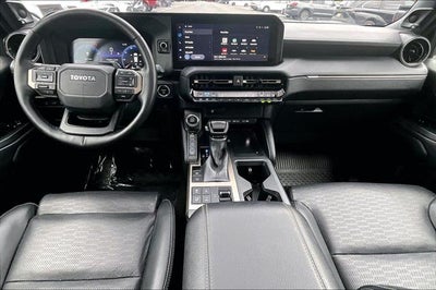 2025 Toyota Land Cruiser 4WD (Natl)