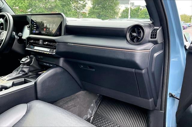 2025 Toyota Land Cruiser 4WD (Natl)