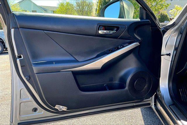 2016 Lexus IS 200t 4dr Sdn