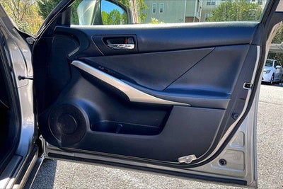 2016 Lexus IS 200t 4dr Sdn