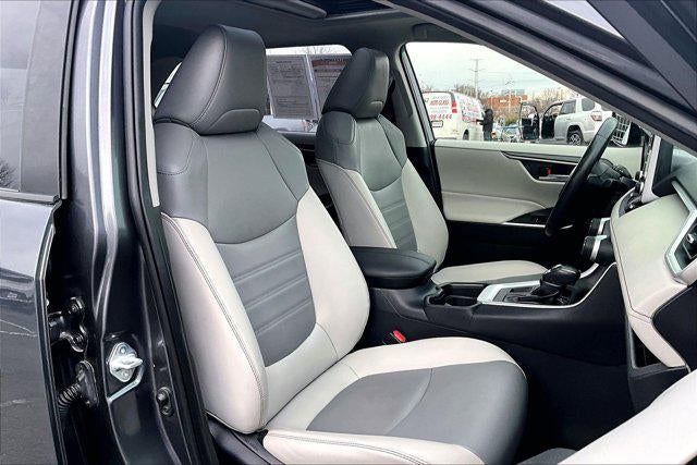 2019 Toyota RAV4 XLE Premium