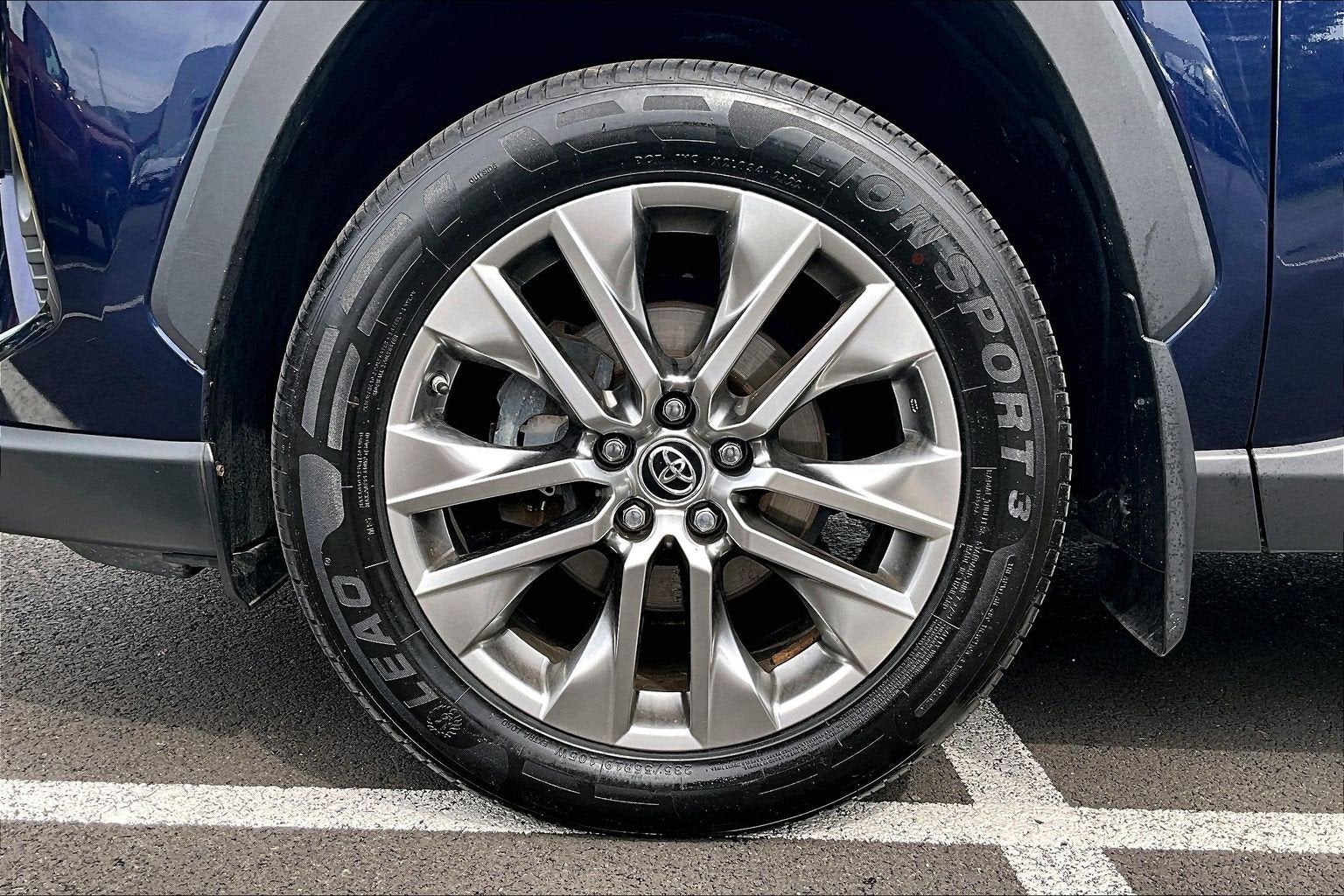 2019 Toyota RAV4 XLE Premium