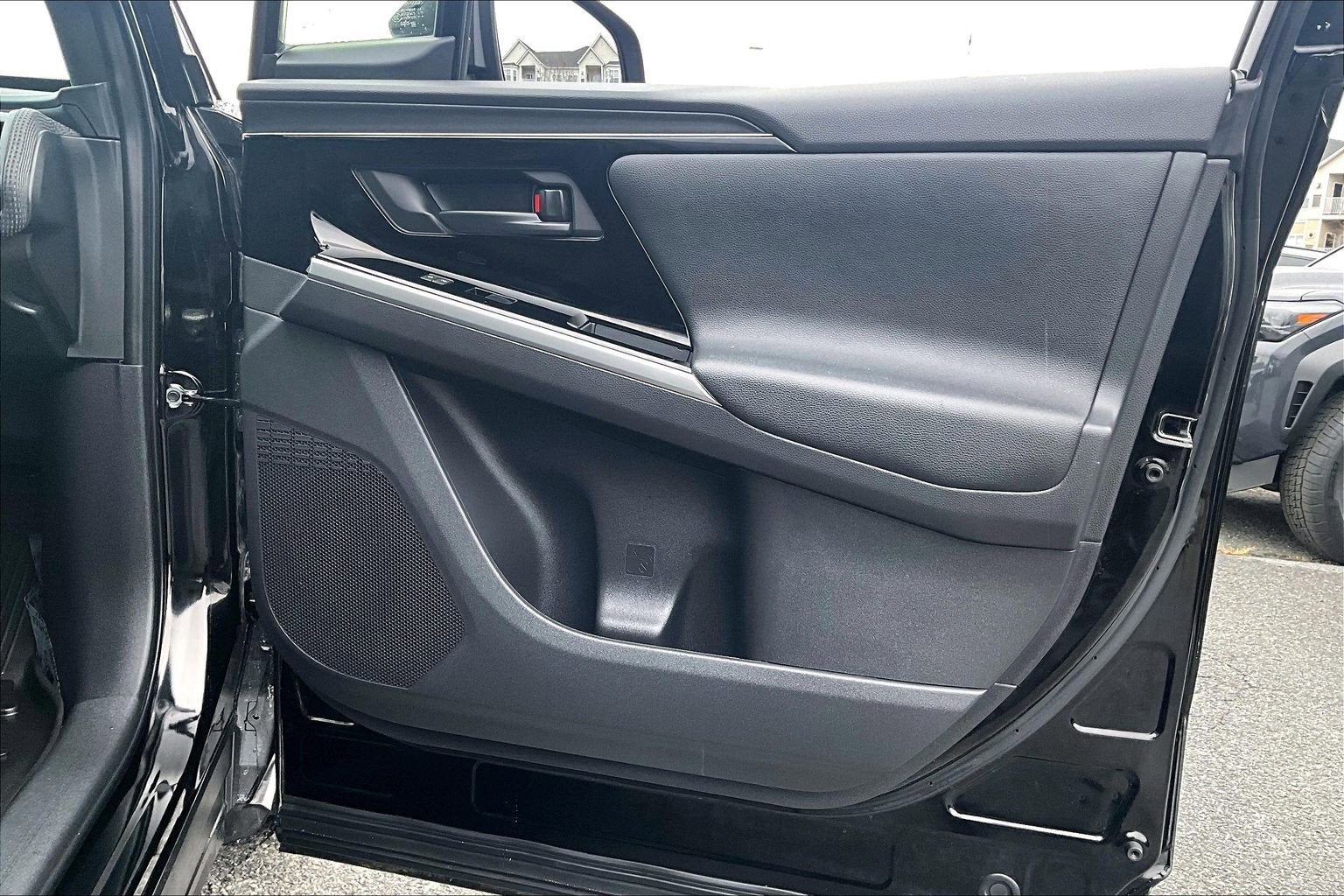 2025 Toyota bZ4X XLE