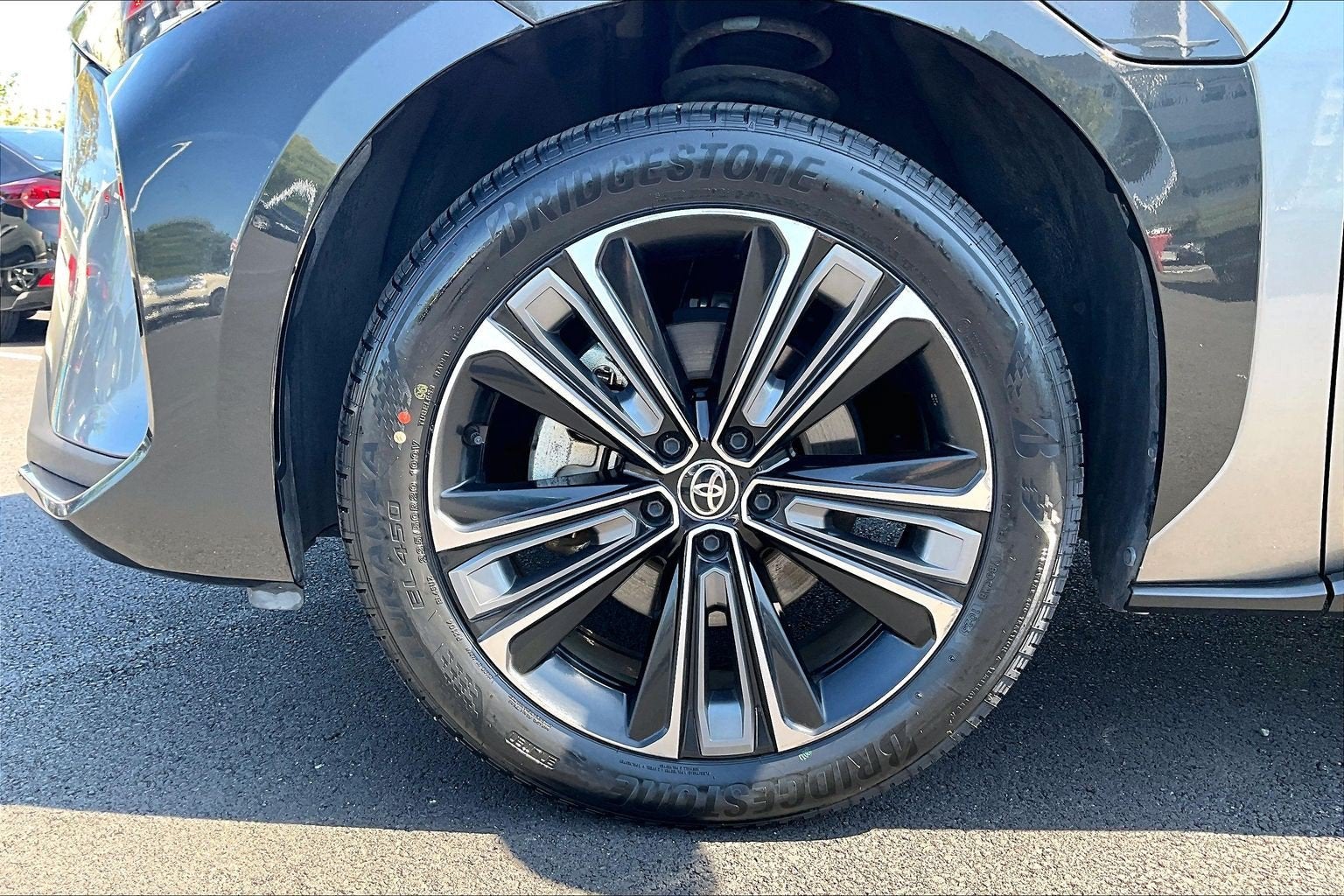 2023 Toyota bZ4X Limited