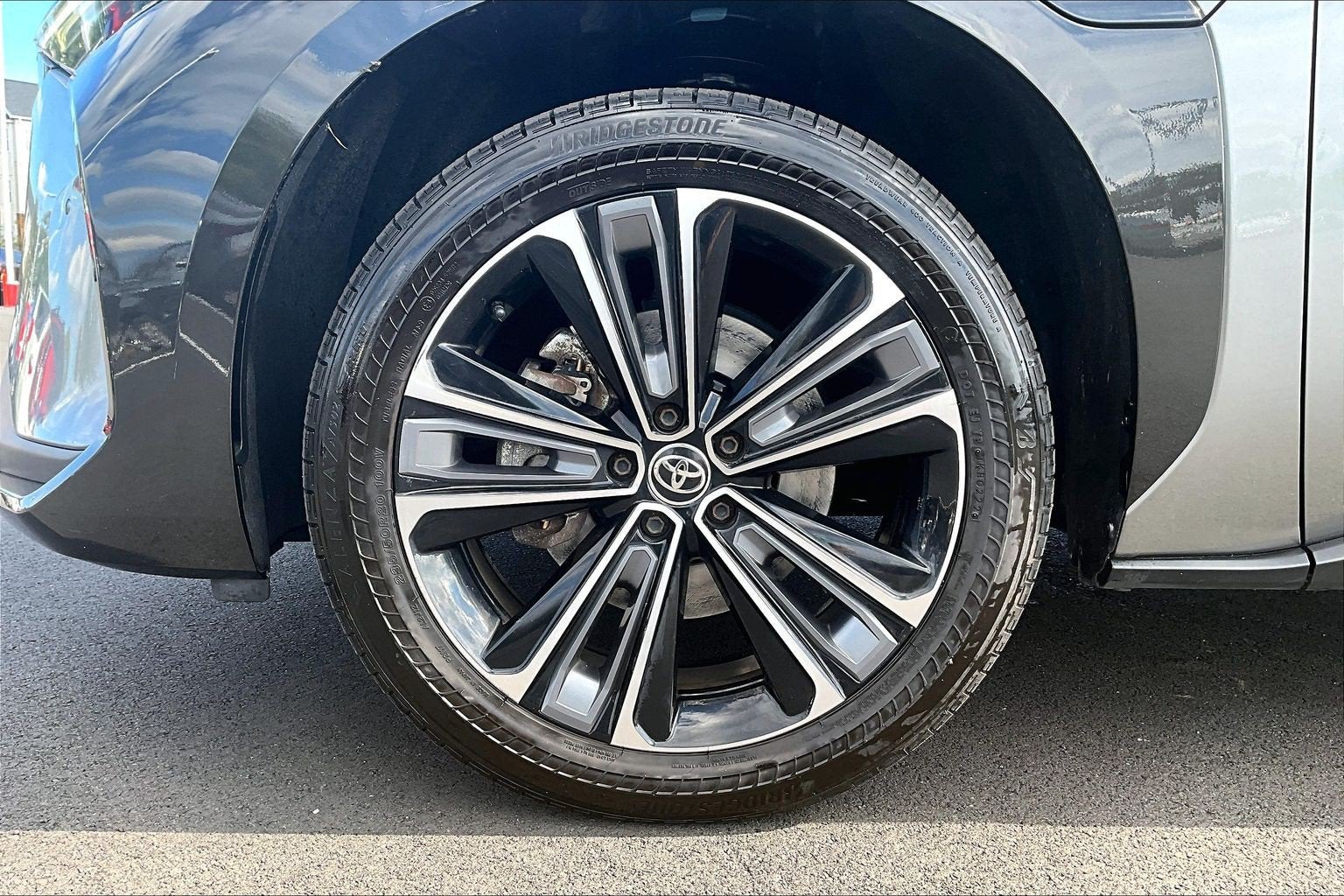 2023 Toyota bZ4X Limited
