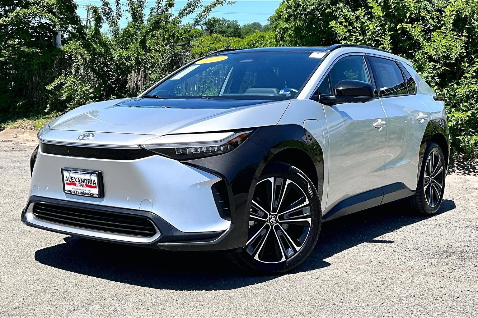 2023 Toyota bZ4X Limited