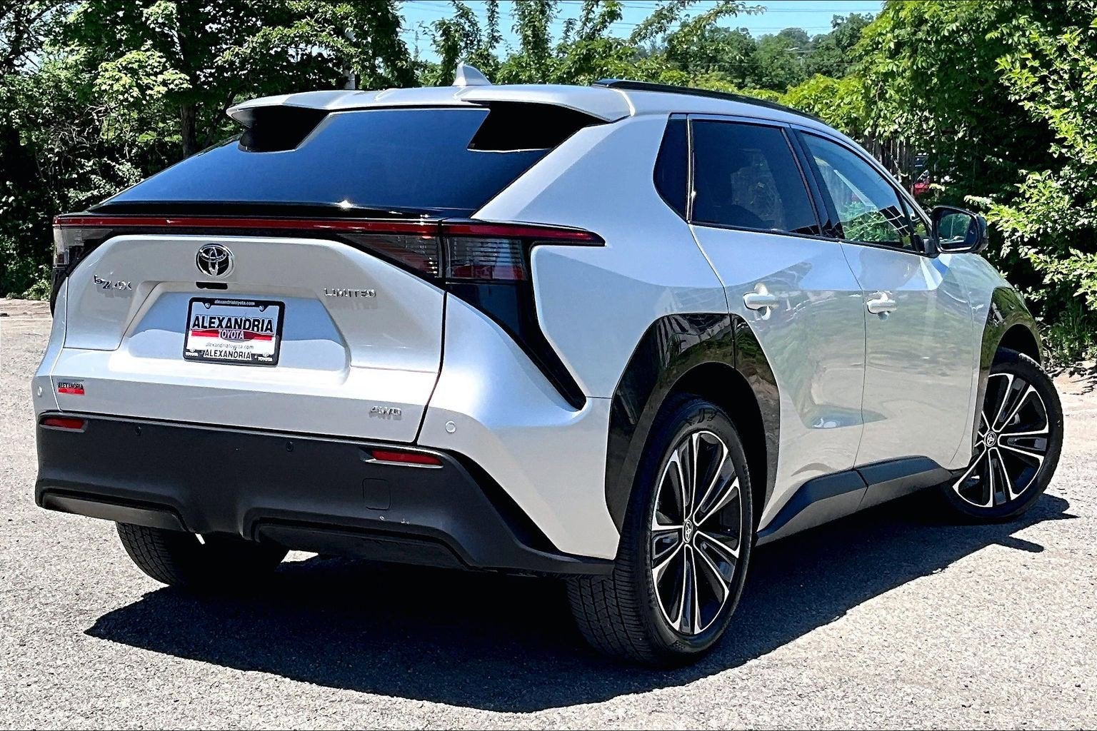 2023 Toyota bZ4X Limited